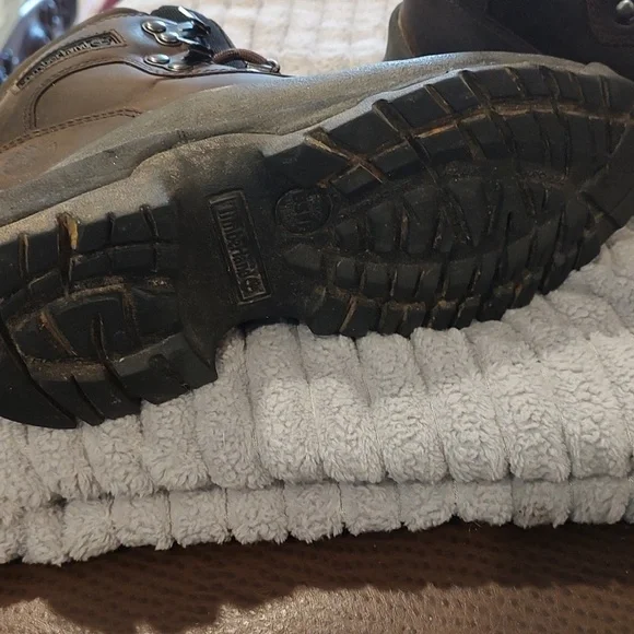 Women's Timberland Hiking Boots - Picture 9 of 9